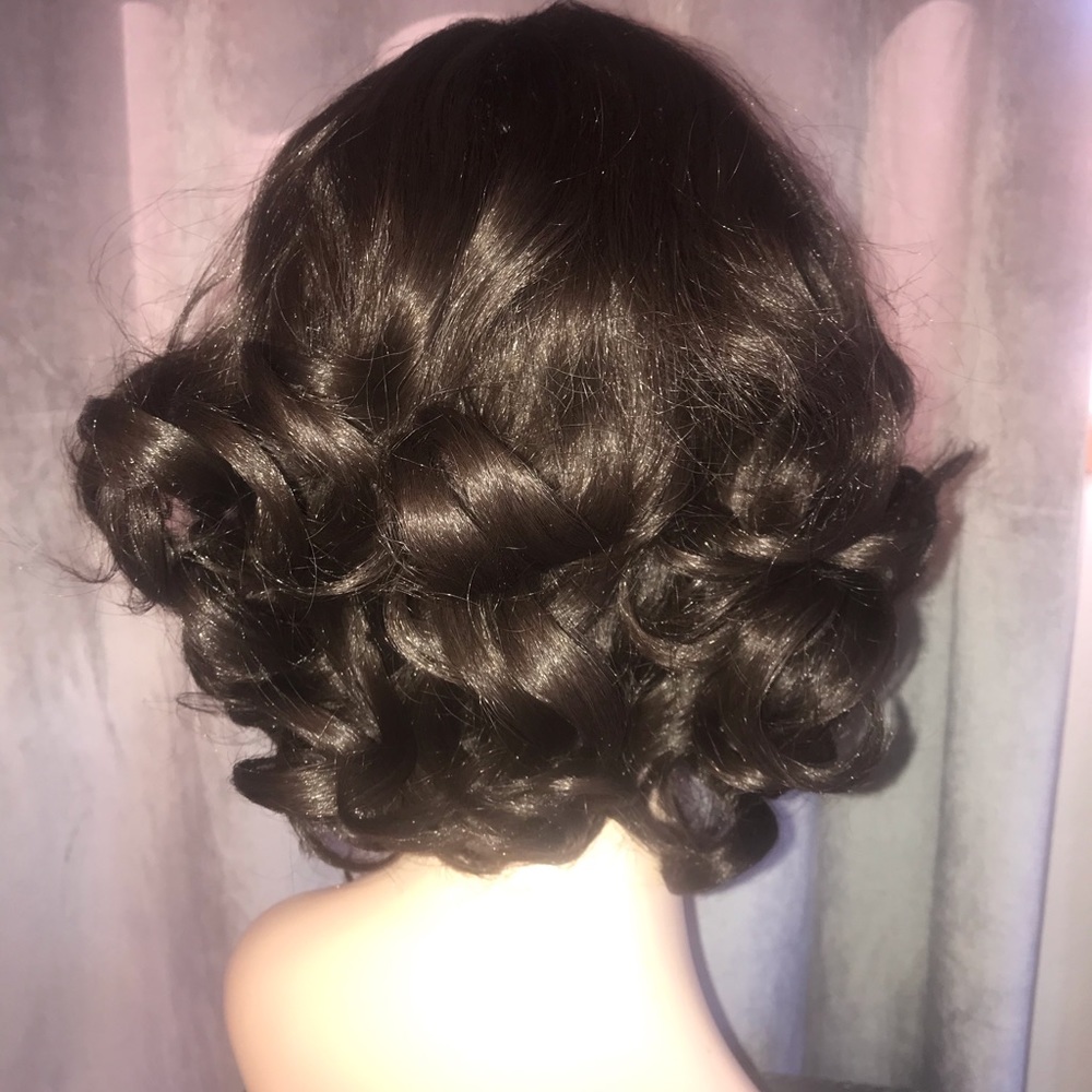 Wig - Picture 3 of 5
